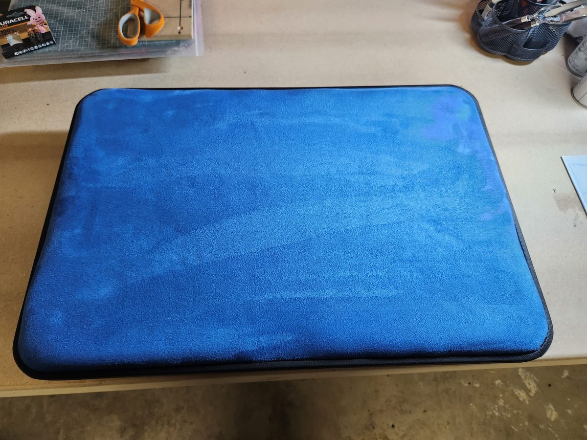 Royal blue suede close-up mat